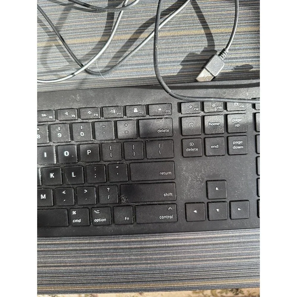 Macally USB Wired Keyboard Plug and Play‎ Ergonomic USB